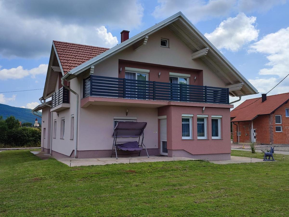 Apartman Swans Otočac Exterior foto